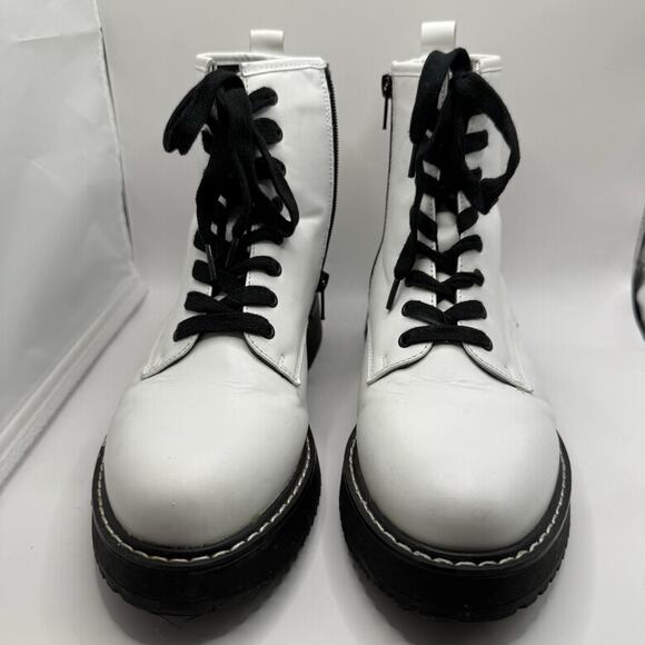 Madden Girl Kurrt White Lace Up Combat Boot Size 8.5 M Women’s Zipper - Picture 2 of 9